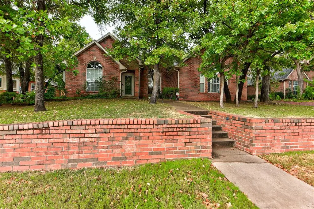 9 N Crosstimber Trail, Edmond, OK 73034 - #1