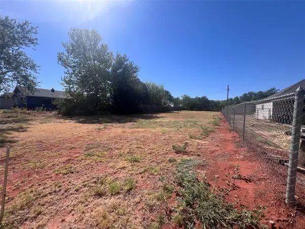 1518 E 3rd Street, Elk City, OK 73644