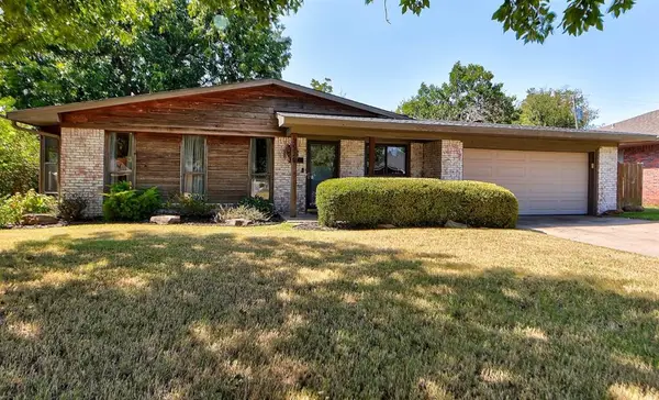 2520 Huntleigh Drive, Oklahoma City, OK 73120