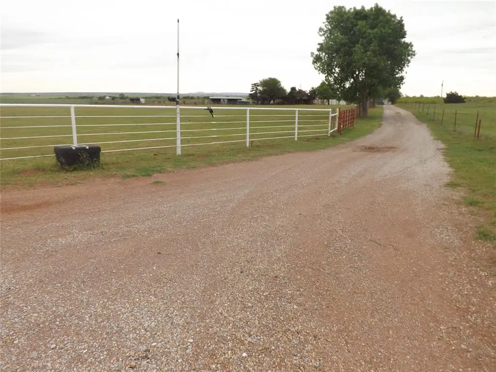 21259 E County Road 160 Road, Headrick, OK 73549 - #1