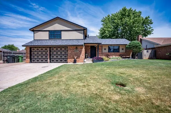 1017 Linn Lane, Yukon, OK 73099