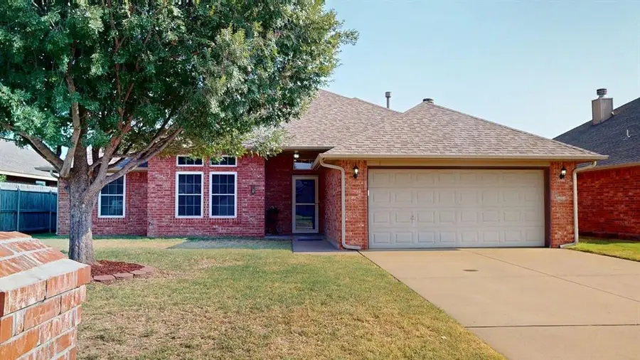 805 Canyon Drive, Yukon, OK 73099 - #2