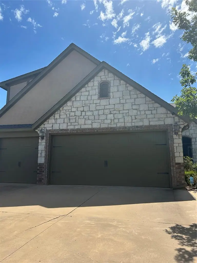 15100 Homecoming Drive, Edmond, OK 73013 - #2