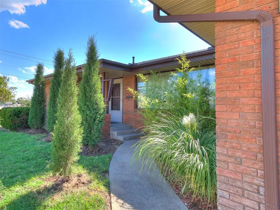 2001 N Keeton Avenue, Bethany, OK 73008 - #3