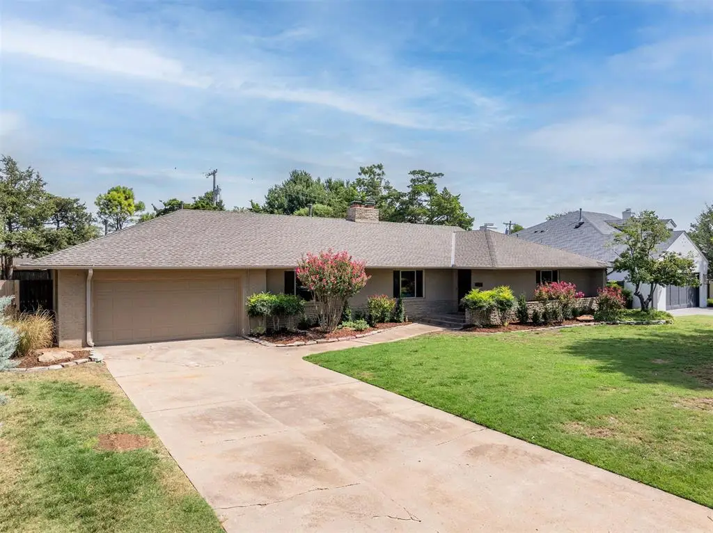 1807 Dorchester Drive, Nichols Hills, OK 73120 - #1