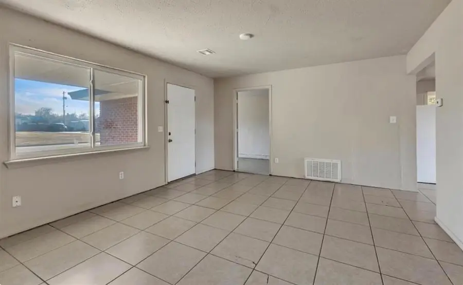 717 NE 37th Street, Oklahoma City, OK 73105 - #3