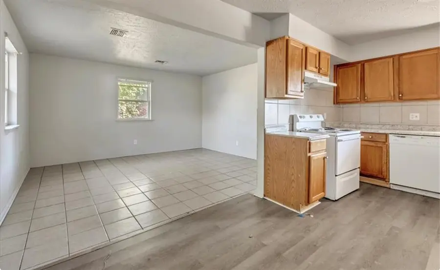 713 NE 37th Street, Oklahoma City, OK 73105 - #3