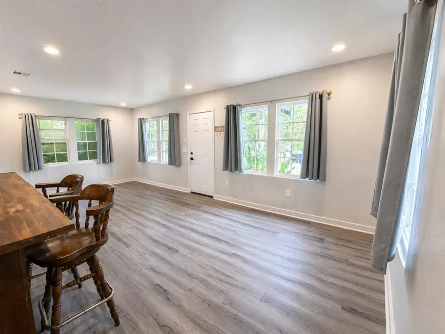 105 W Mosier Street, Norman, OK 73069 - #2