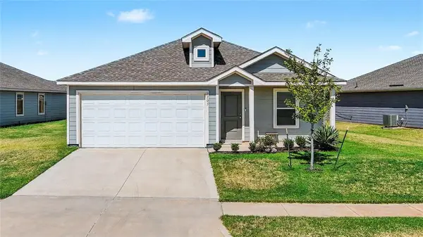 2205 Claire Drive, Yukon, OK 73099