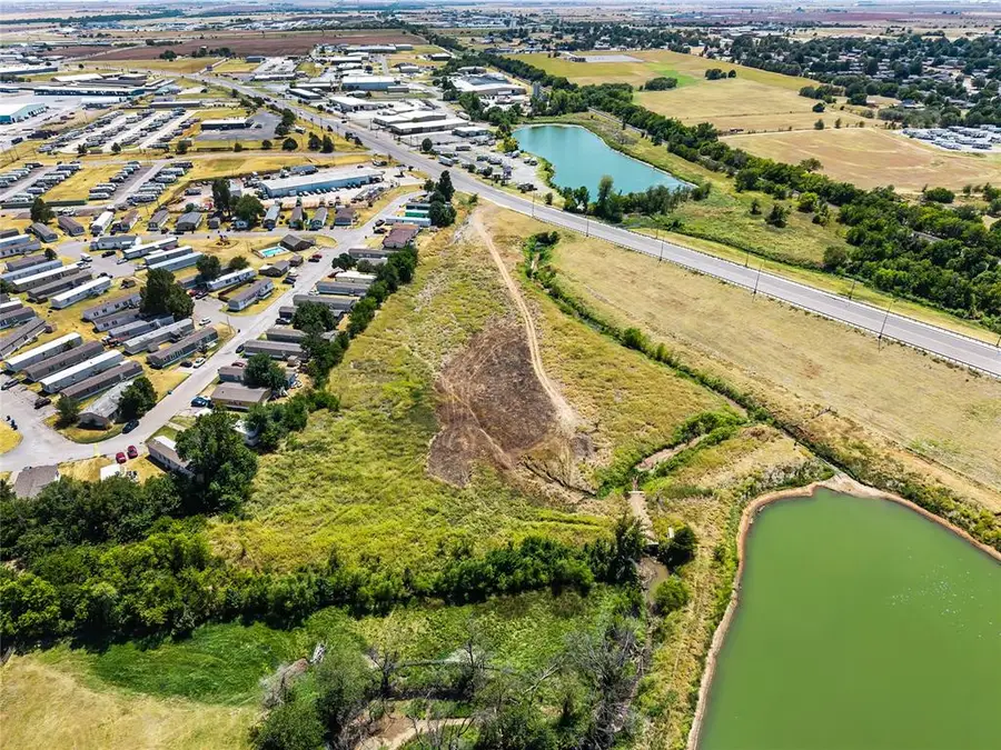 S Rock Island Avenue, El Reno, OK 73036 - #2