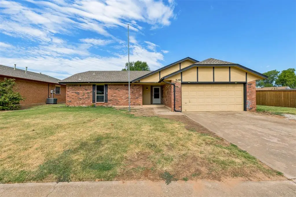 529 S Silver Drive, Mustang, OK 73064 - #1