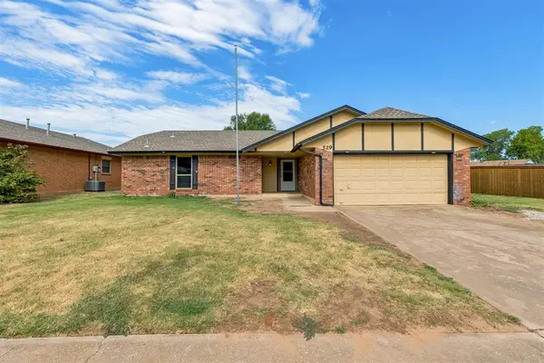 529 S Silver Drive, Mustang, OK 73064