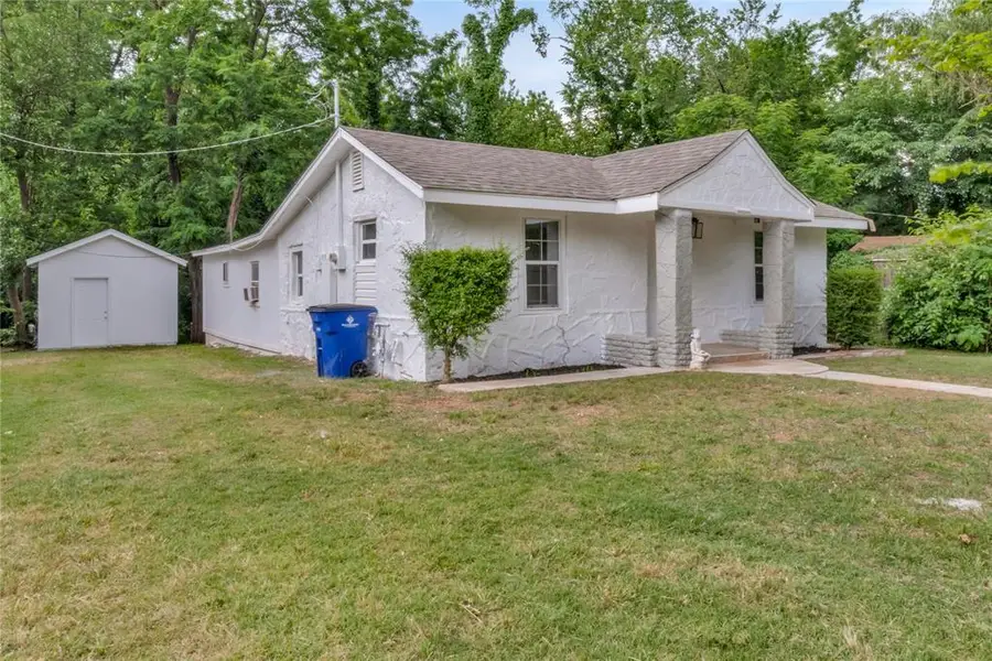412 N 16th Street, Guthrie, OK 73044 - #2