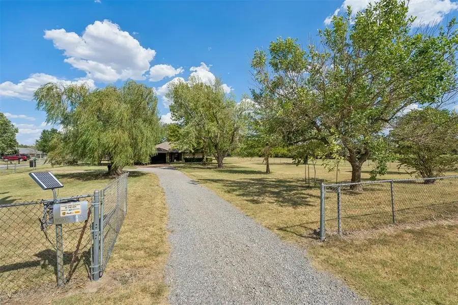 931 County Street 2910, Tuttle, OK 73089 - #3