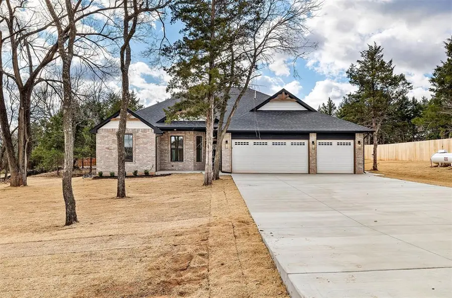 2415 Black Jack Way, Blanchard, OK 73010 - #2