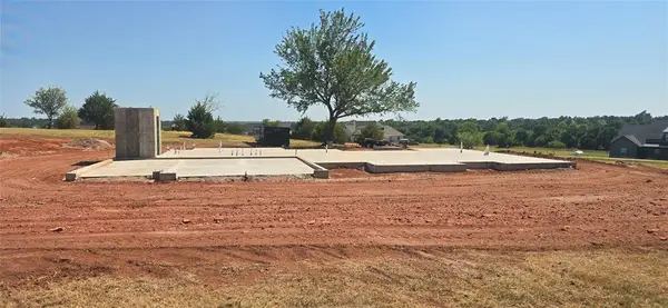 2437 Wolf Creek Bend, Blanchard, OK 73010