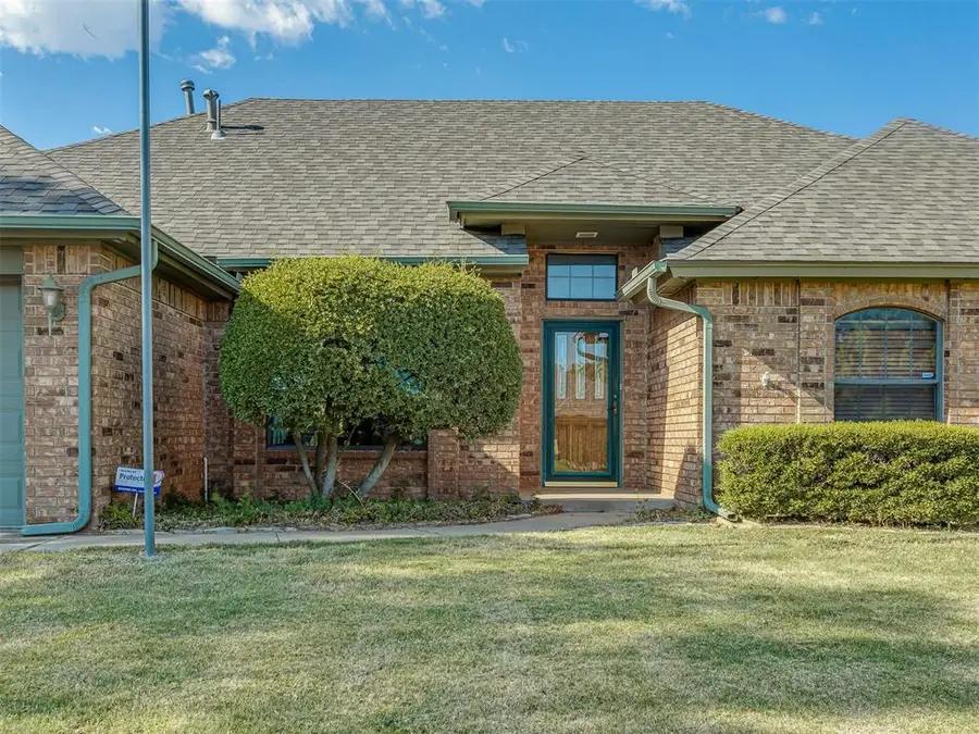 141 E Olympic Drive, Yukon, OK 73099 - #2