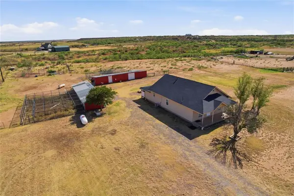 19630 E County Road 1635 Road, Olustee, OK 73560
