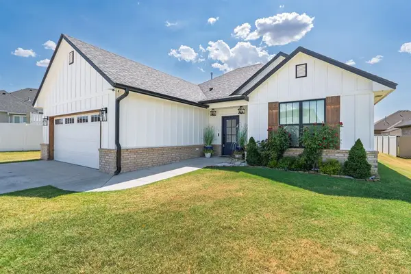 2688 Somerset Drive, Shawnee, OK 74804
