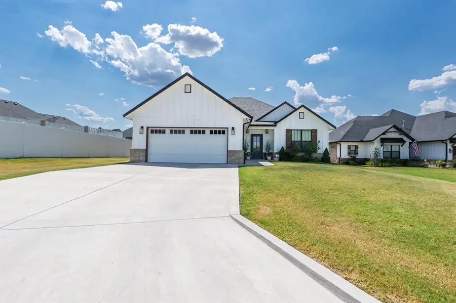 2688 Somerset Drive, Shawnee, OK 74804 - #2