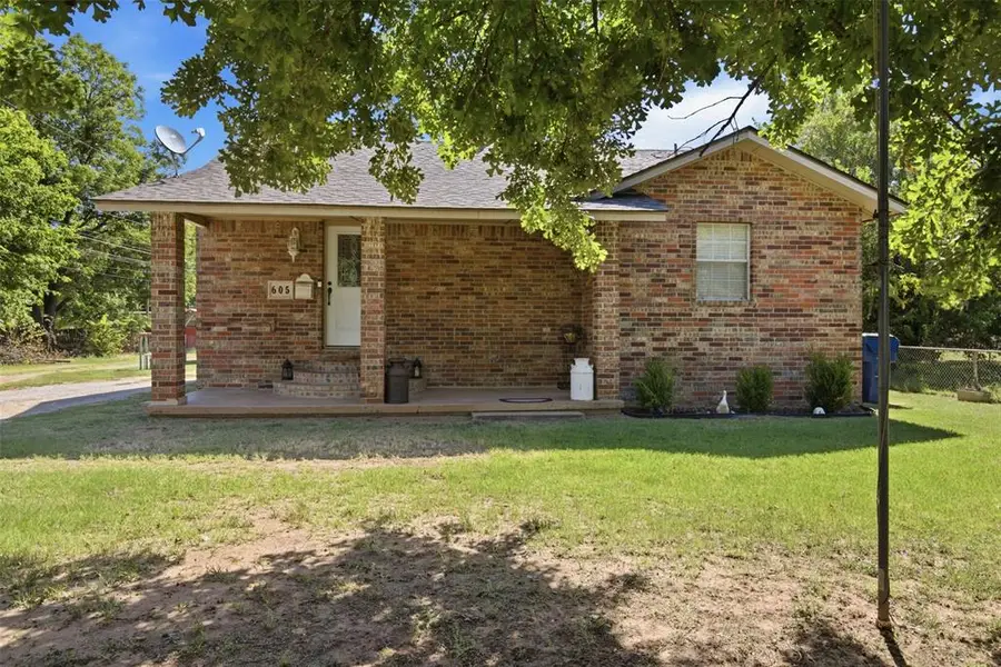 605 SW 7th Street, Lindsay, OK 73052 - #2