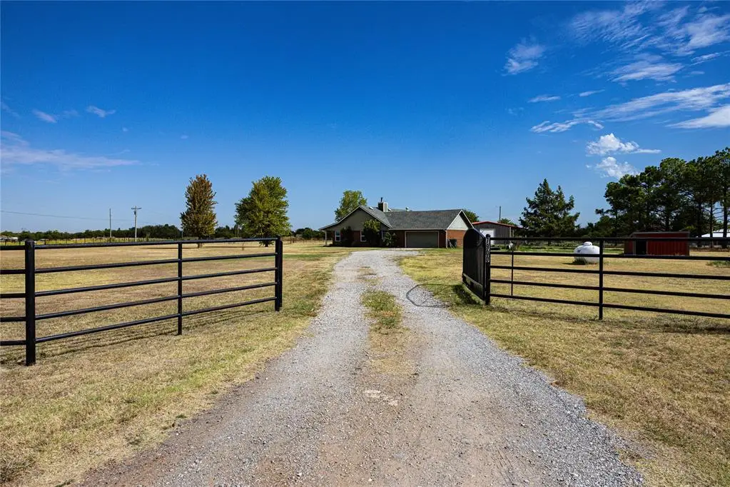 7900 S Cimarron Road, Mustang, OK 73064 - #1