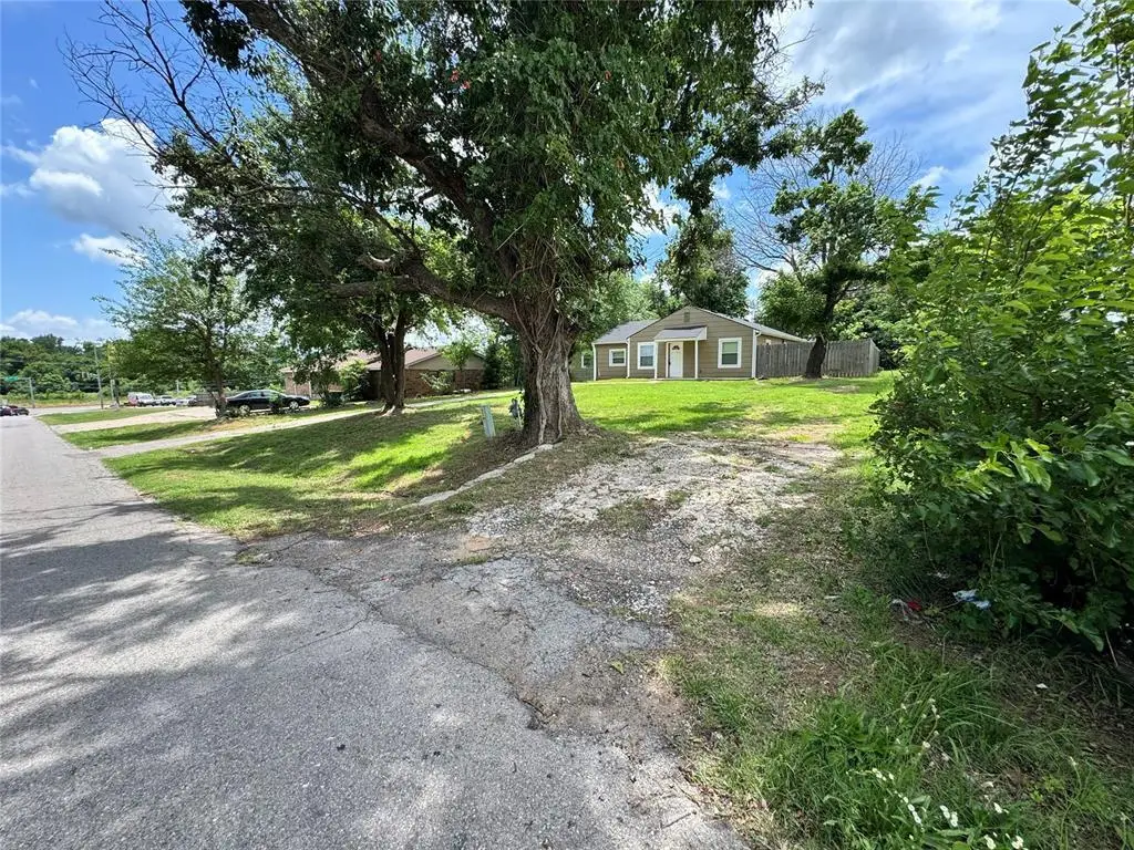 2411 N Clarke Street, Choctaw, OK 73020 - #1