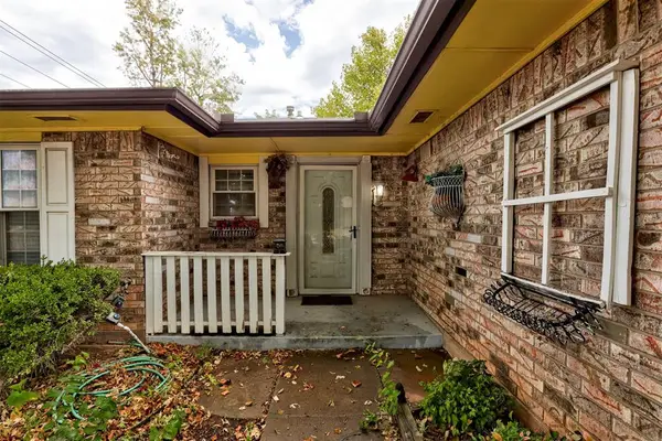 819 Hawthorne Place, Edmond, OK 73003