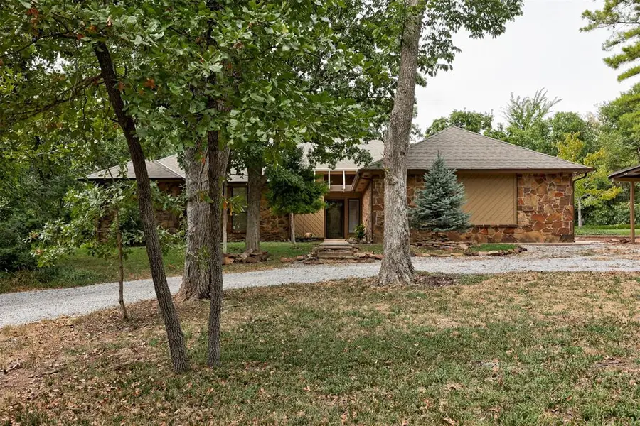 5611 Covey Run Drive, Edmond, OK 73034 - #2