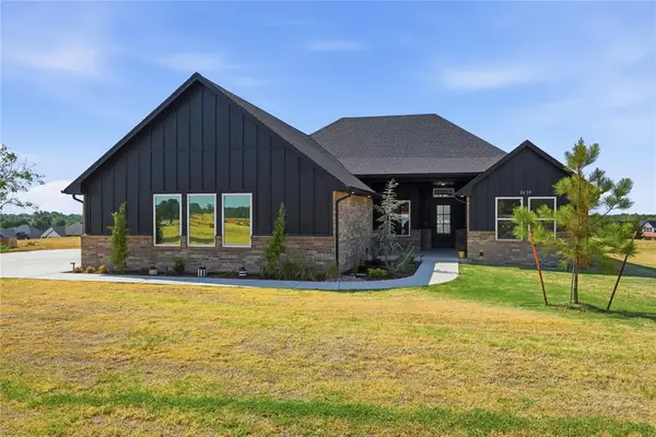 2439 Wolf Creek Bend, Blanchard, OK 73010