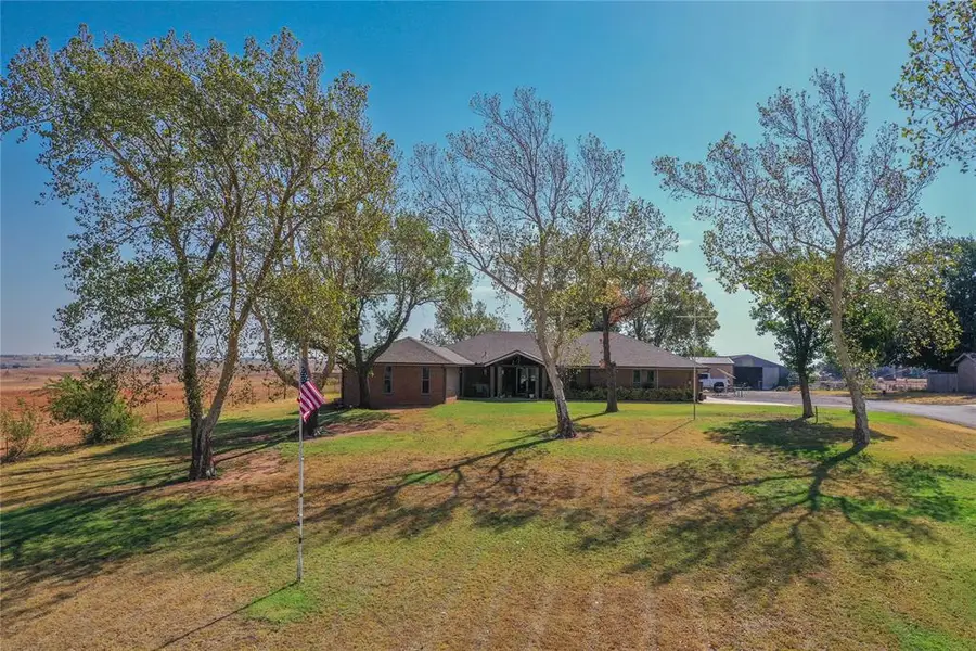 10046 Deer Creek Road, Weatherford, OK 73096 - #2
