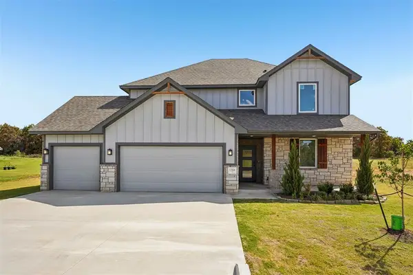 1304 Lighthorsemen Way, Choctaw, OK 73020