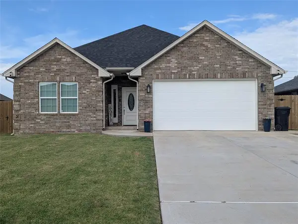 137 SW 7th Street, Moore, OK 73160