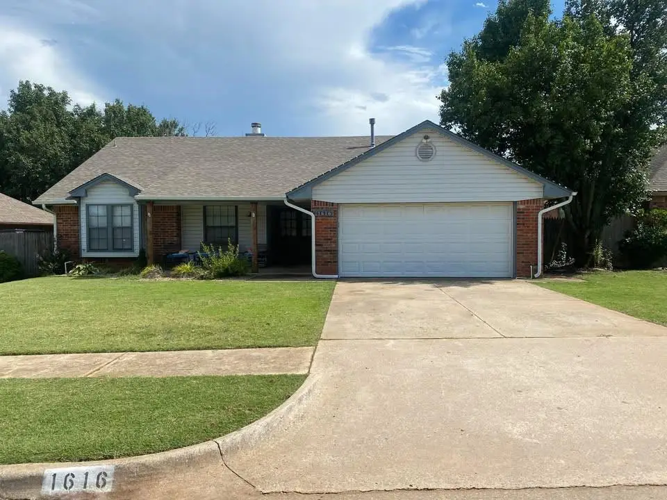 1616 NE 10th Street, Moore, OK 73160 - #1
