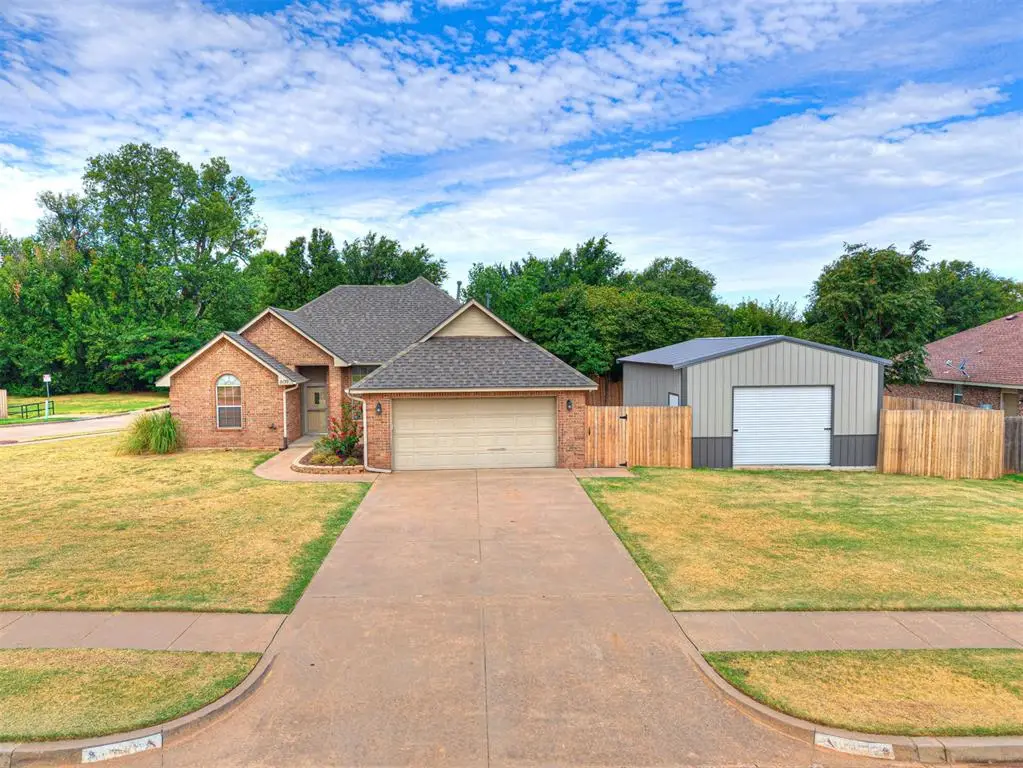 609 S Castlerock Lane, Mustang, OK 73064 - #1