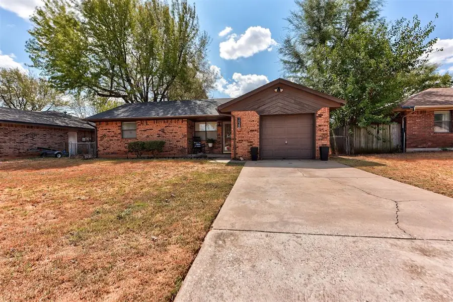 1038 W Griggs Way, Mustang, OK 73064 - #2