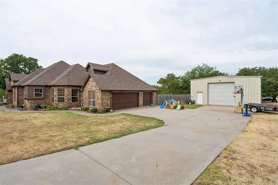 825 Liveoak Lane, Blanchard, OK 73010 - #2