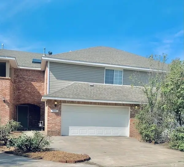 835 Rambling Oaks Drive, Norman, OK 73072