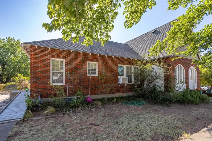 400 N State Street, Weatherford, OK 73096 - #3