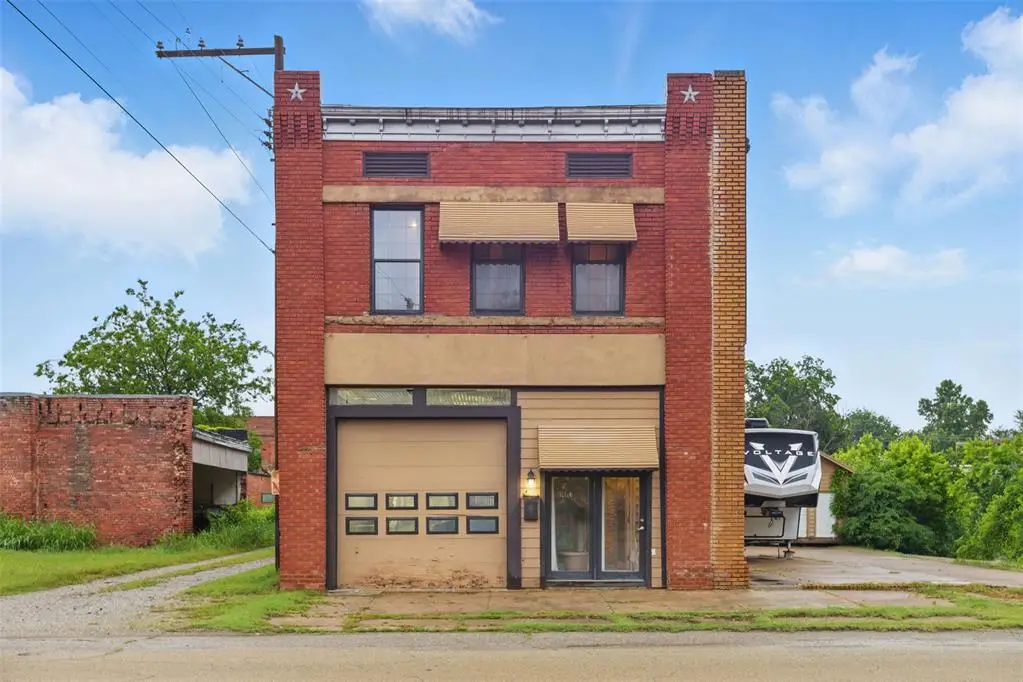 111 E Broadway Avenue, Yale, OK 74085 - #1
