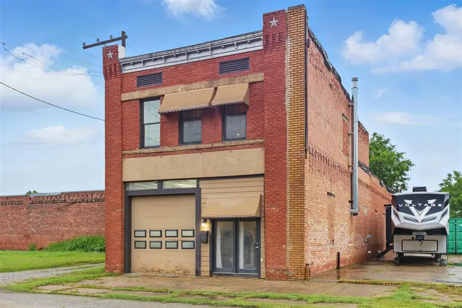 111 E Broadway Avenue, Yale, OK 74085 - #3