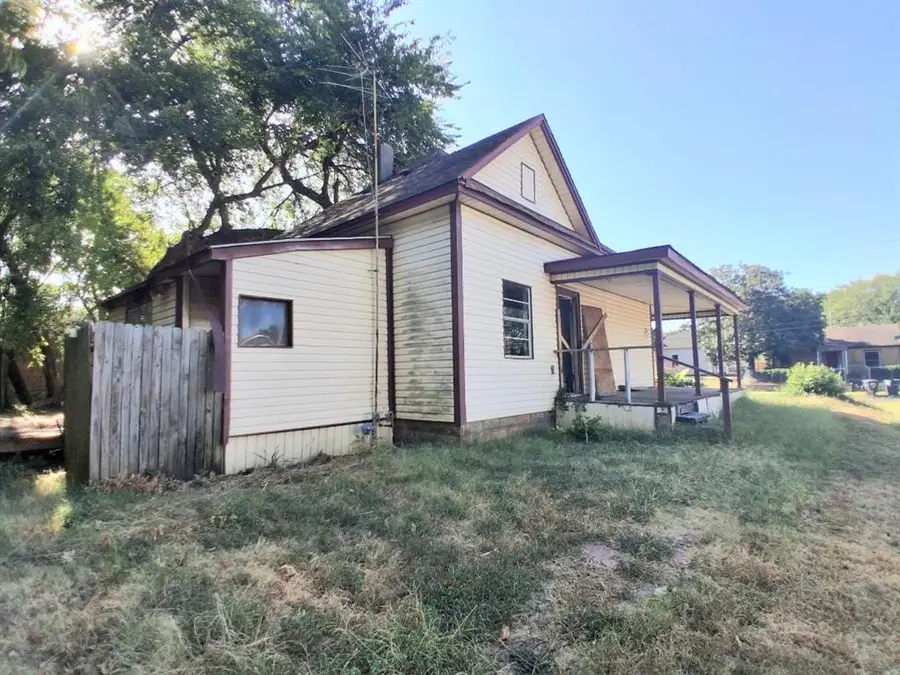 1316 E Main Street, Shawnee, OK 74801 - #2