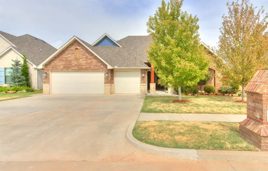 2424 Crystal Creek Drive, Yukon, OK 73099 - #2