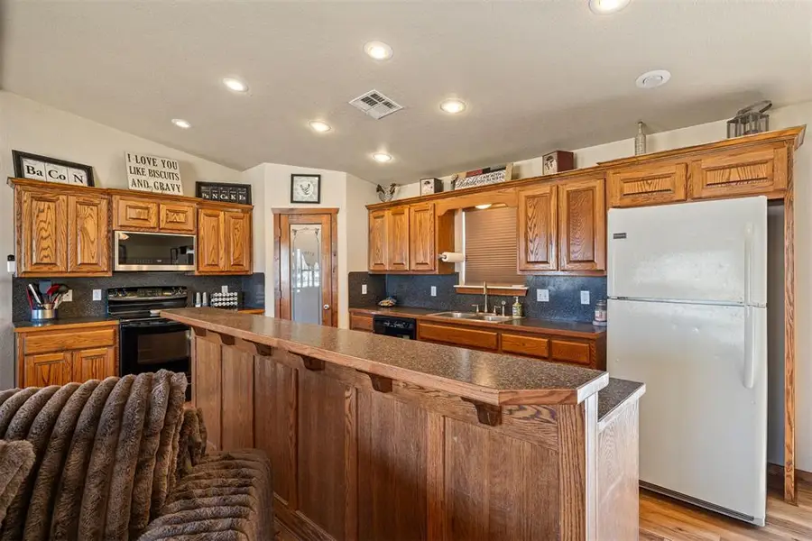 205 Chickasha Avenue, Amber, OK 73004 - #2