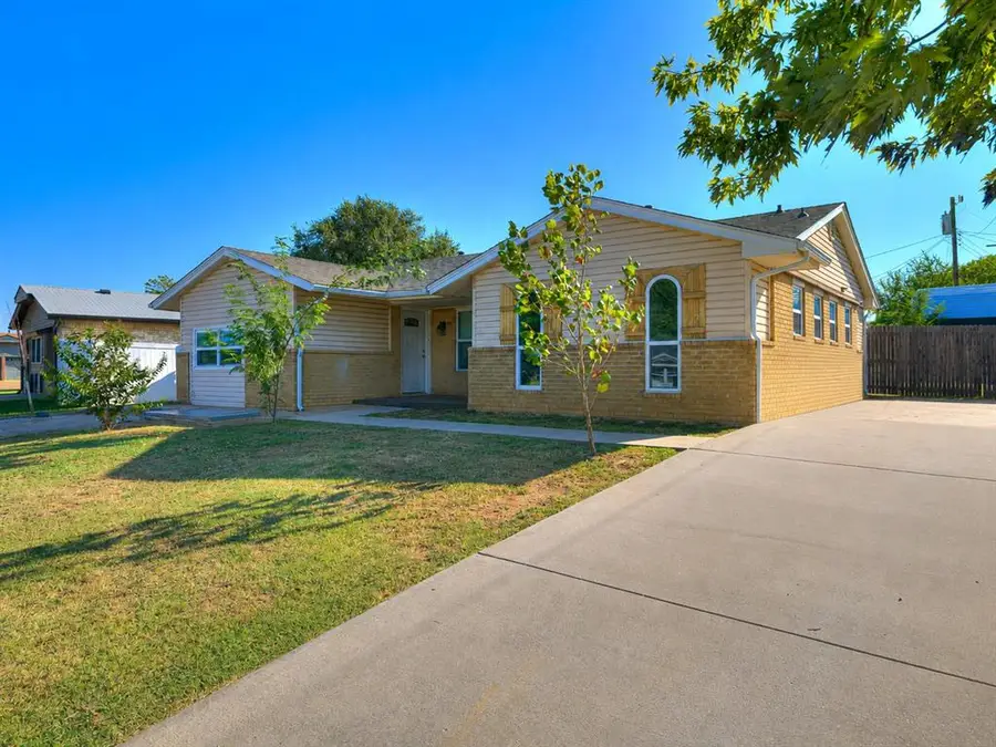 2103 N Tucker Avenue, Shawnee, OK 74804 - #2