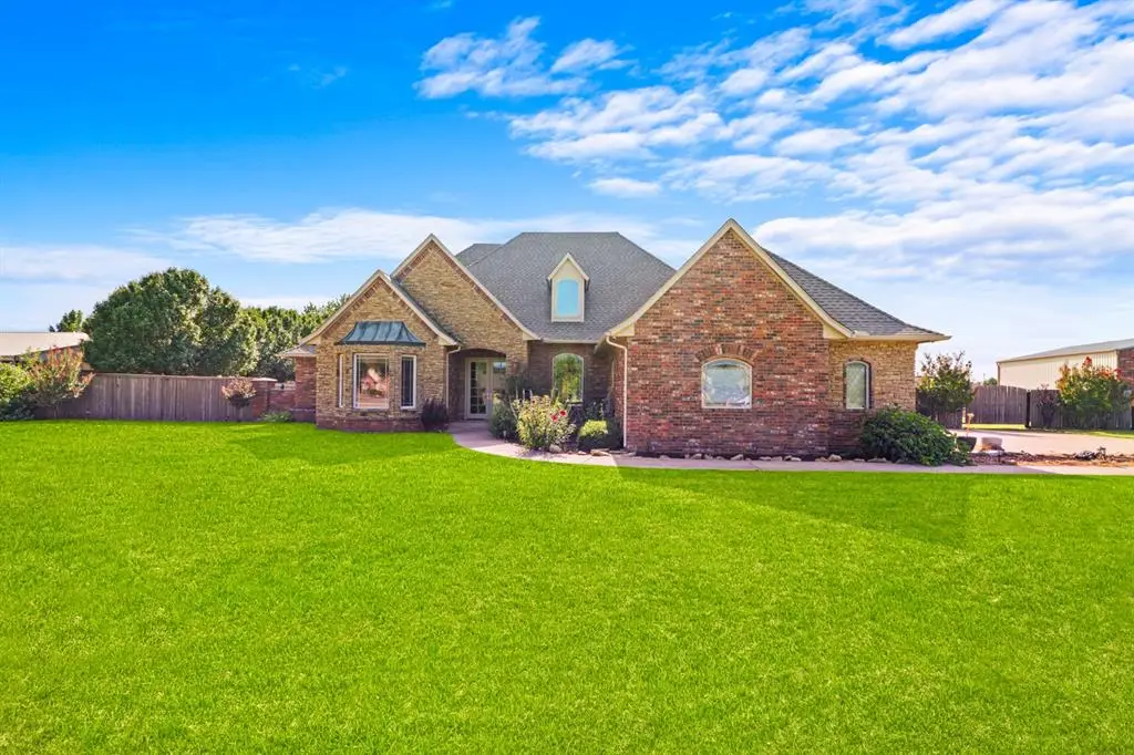 1109 N Edinburrough Way, Mustang, OK 73064 - #1
