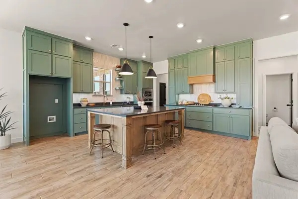 19909 Thornhaven Drive, Edmond, OK 73012