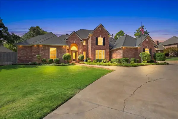2000 E Cambridge Way, Edmond, OK 73013
