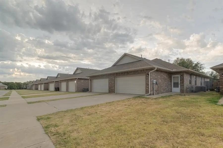 212 Ashley Drive #212 & 214, Edmond, OK 73003 - #3