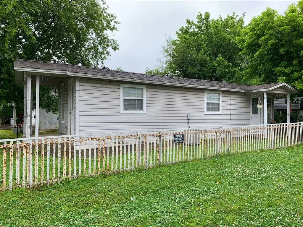 600 W Russell Avenue, Seminole, OK 74868 - #1